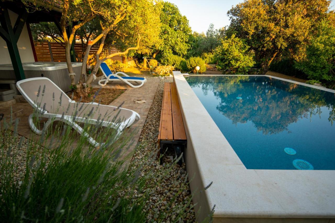 Holiday House Cvita บีโอกราดนาโมรู ภายนอก รูปภาพ