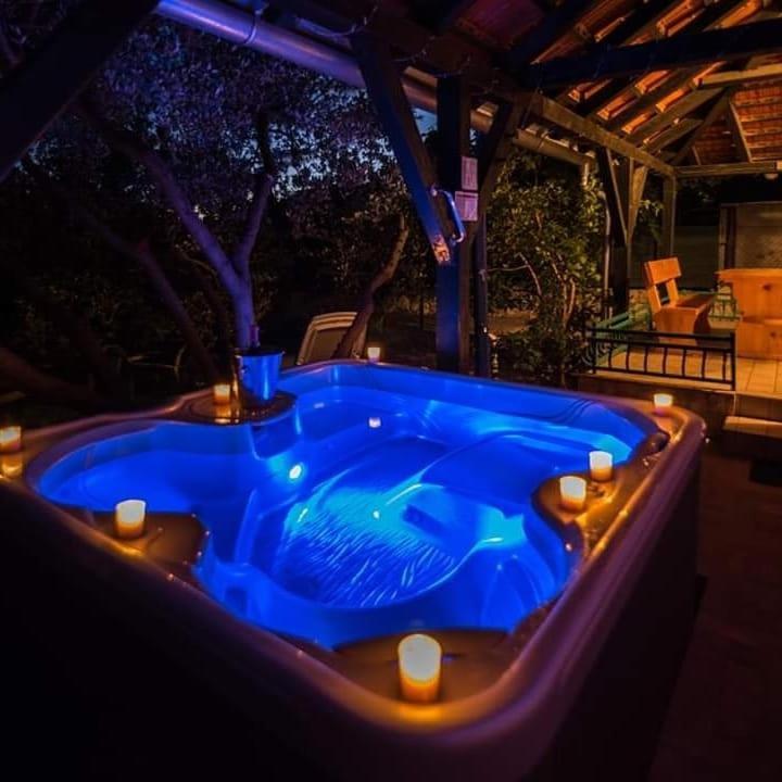 Holiday House Cvita บีโอกราดนาโมรู ภายนอก รูปภาพ