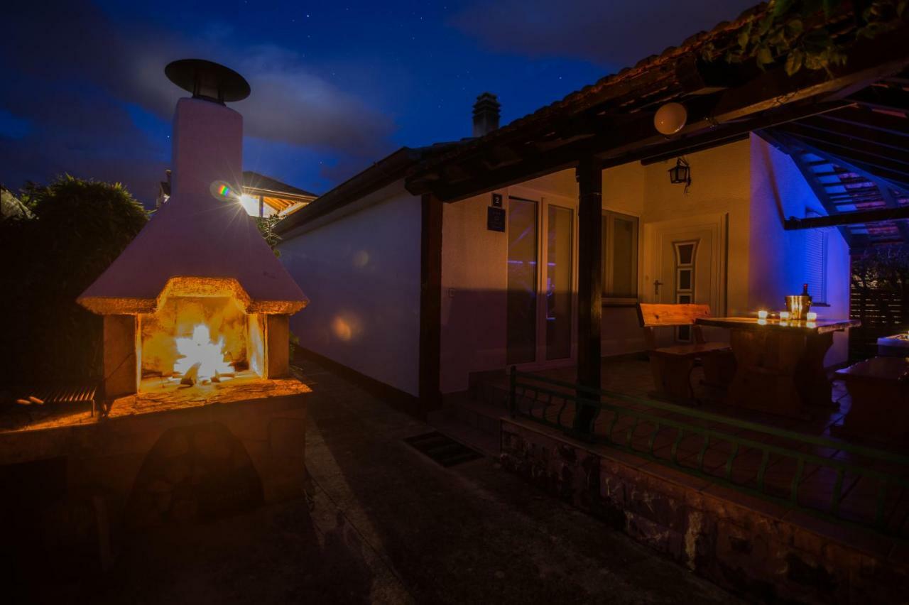 Holiday House Cvita บีโอกราดนาโมรู ภายนอก รูปภาพ